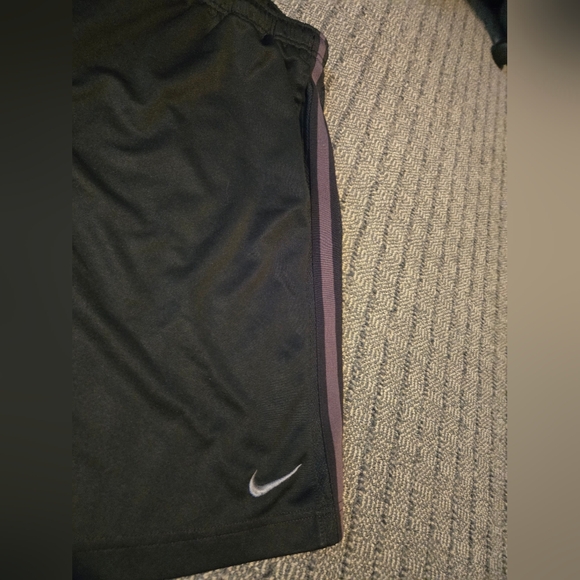 Nike Men's Black Athletic Shorts Sz XL. LNWOT. - Picture 2 of 6